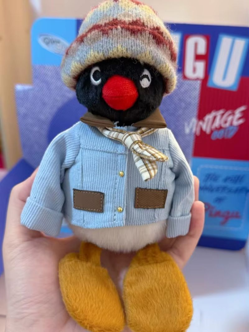 Vintage Collectible Dolls For Sale - Pingu Blind Box 45e verjaardag Vintage